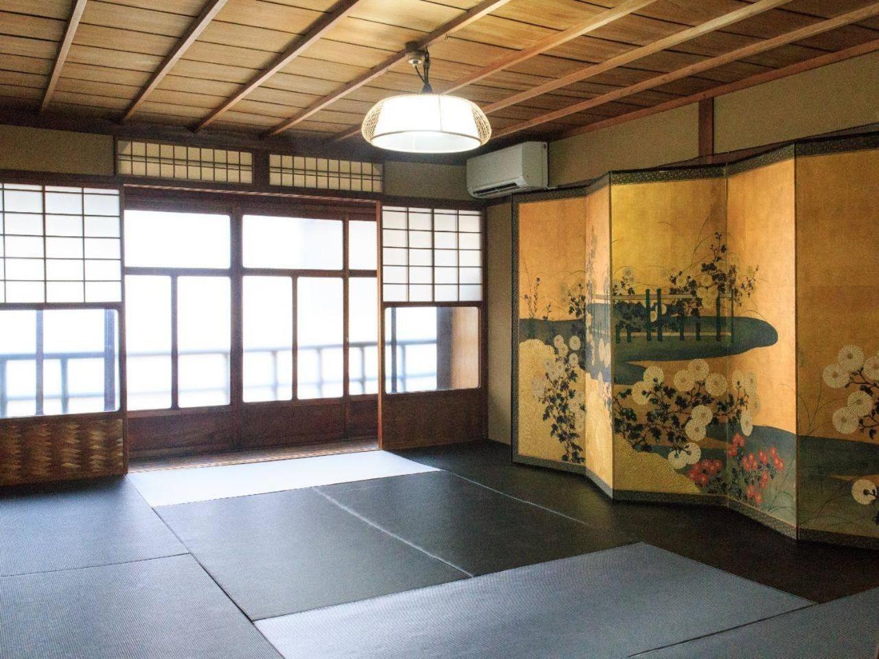 京都二条城近く京町屋120年の歴史に泊まる Екстериор снимка